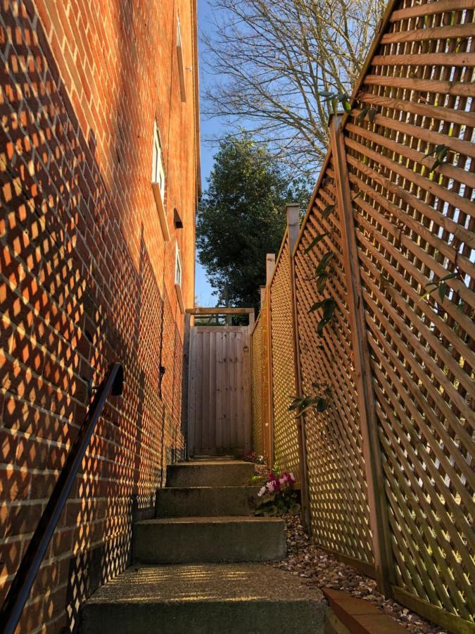 Stylish 2 Bed Apartment Next To The Norfolk Broads Coltishall Екстер'єр фото
